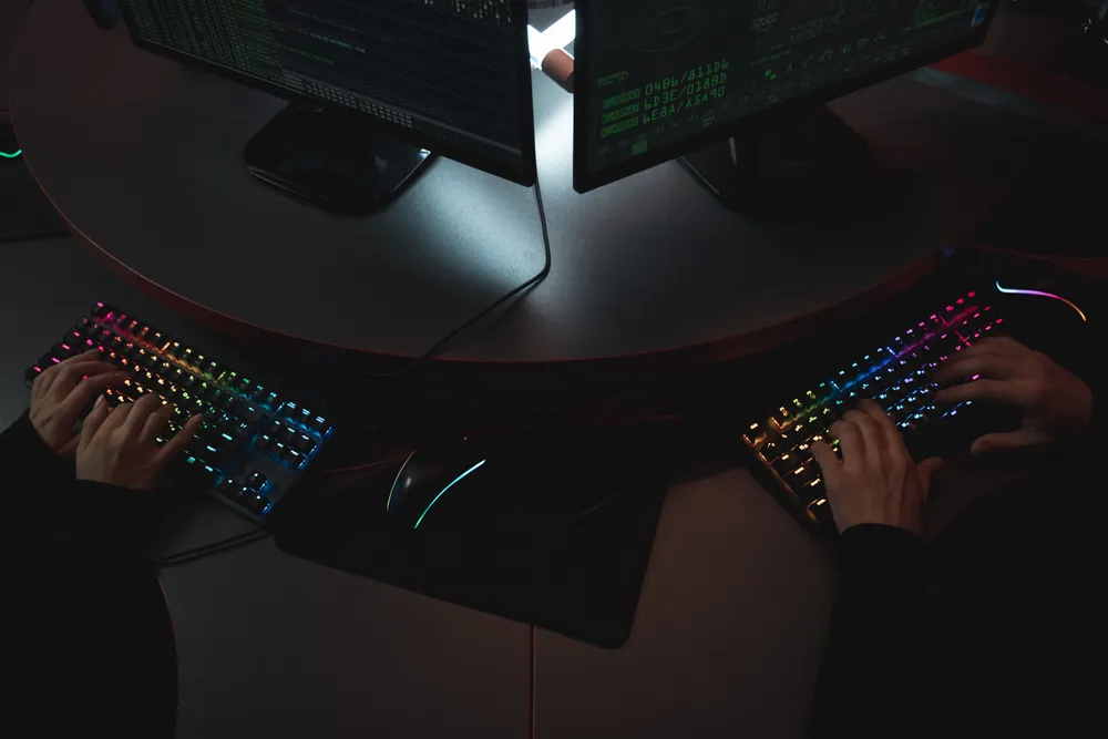 Implementación de ciberseguridad despachos fincas profesional
